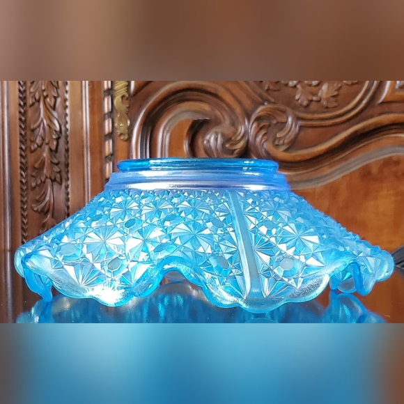 Fenton Daisy and Button 10 3/4" Irredescent Blue WOW Bowl - Picture 13 of 16